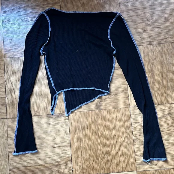 Fashion Nova Long Sleeve Crop Top - Picture 6 of 6